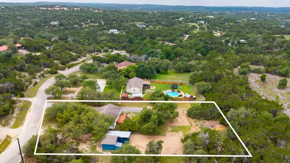 2110 Spring Valley Drive Dripping Springs, TX 78620