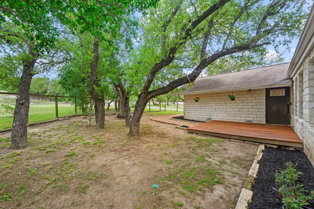 2110 Spring Valley Drive Dripping Springs, TX 78620