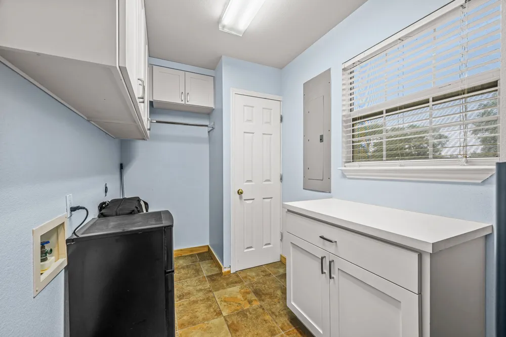 2110 Spring Valley Drive Dripping Springs, TX 78620