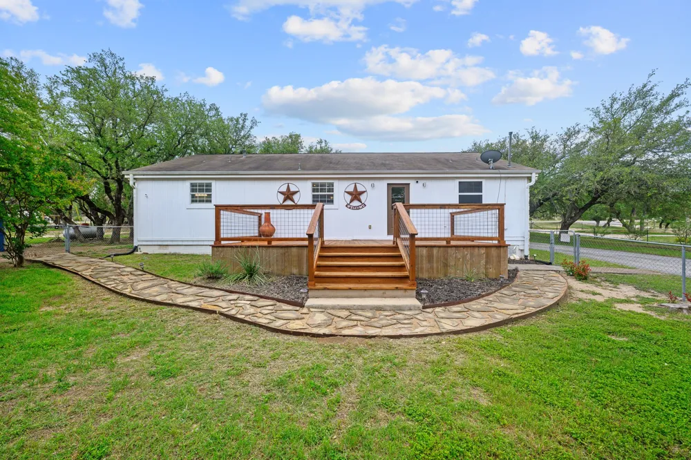 2110 Spring Valley Drive Dripping Springs, TX 78620
