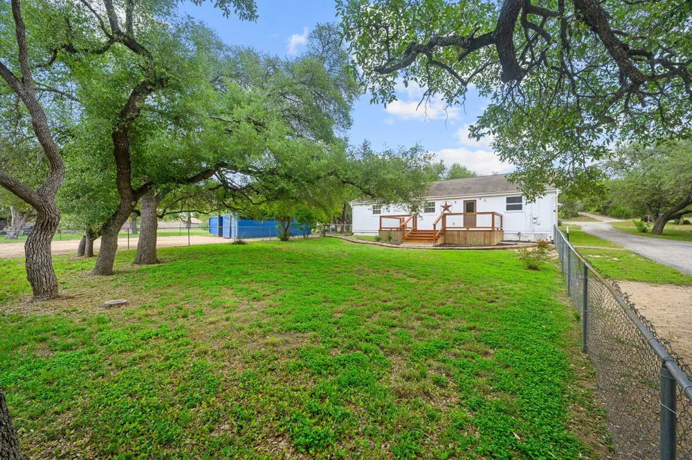 2110 Spring Valley Drive Dripping Springs, TX 78620
