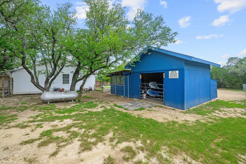2110 Spring Valley Drive Dripping Springs, TX 78620