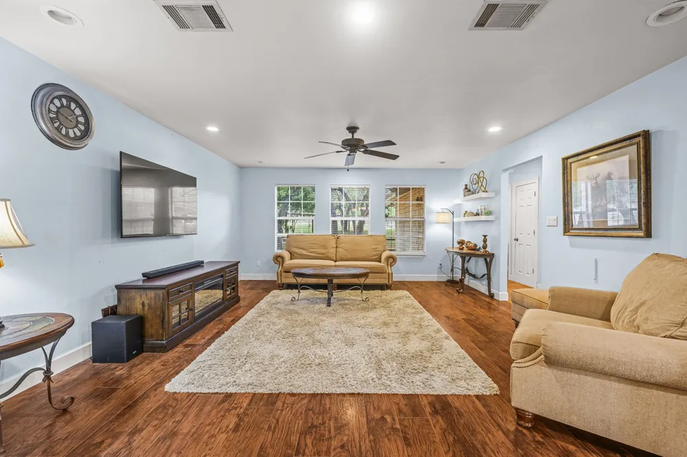 2110 Spring Valley Drive Dripping Springs, TX 78620