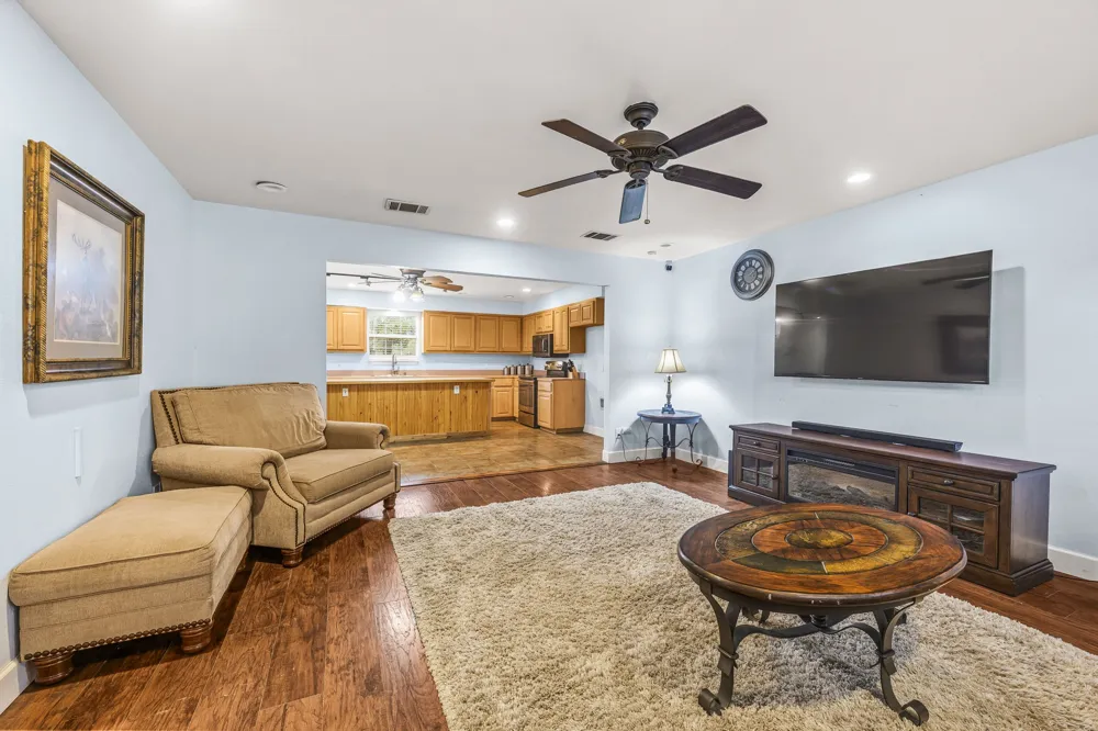 2110 Spring Valley Drive Dripping Springs, TX 78620