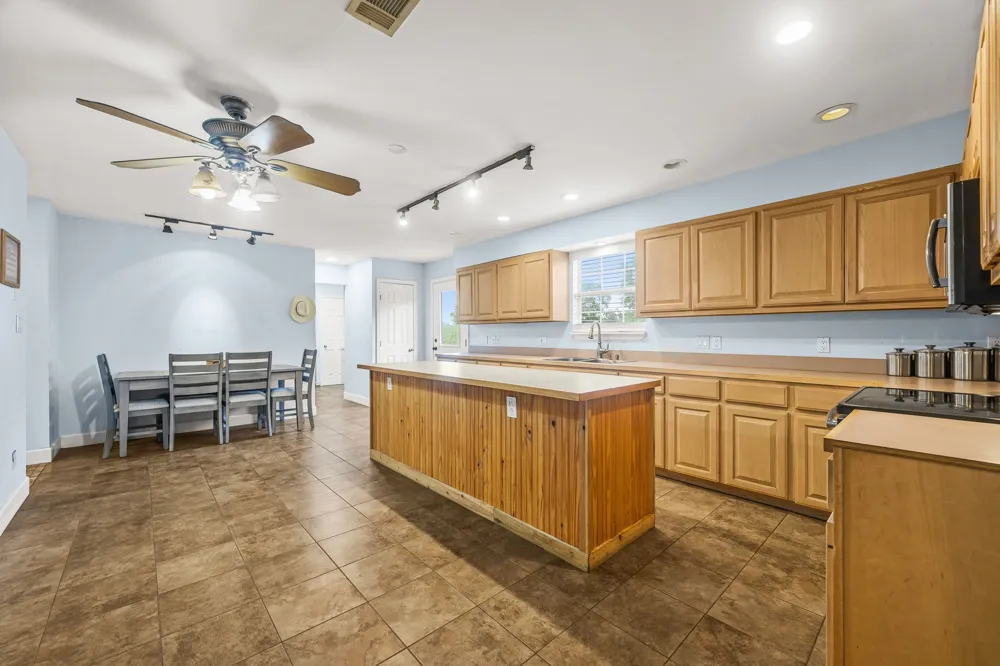 2110 Spring Valley Drive Dripping Springs, TX 78620