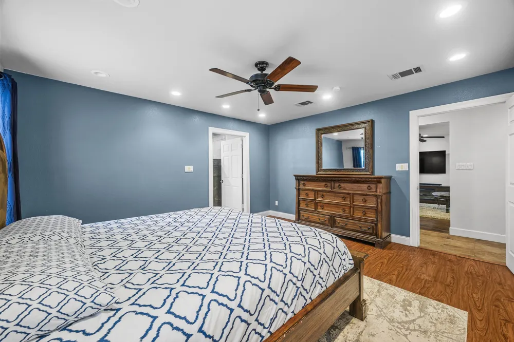 2110 Spring Valley Drive Dripping Springs, TX 78620
