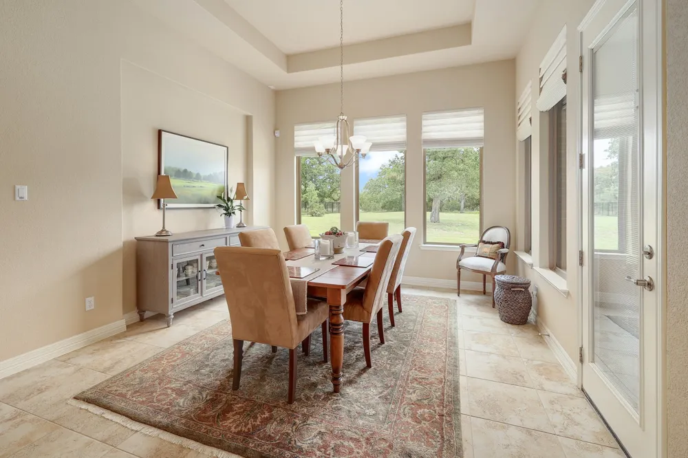 2285 Nature View Loop Driftwood, TX 78619