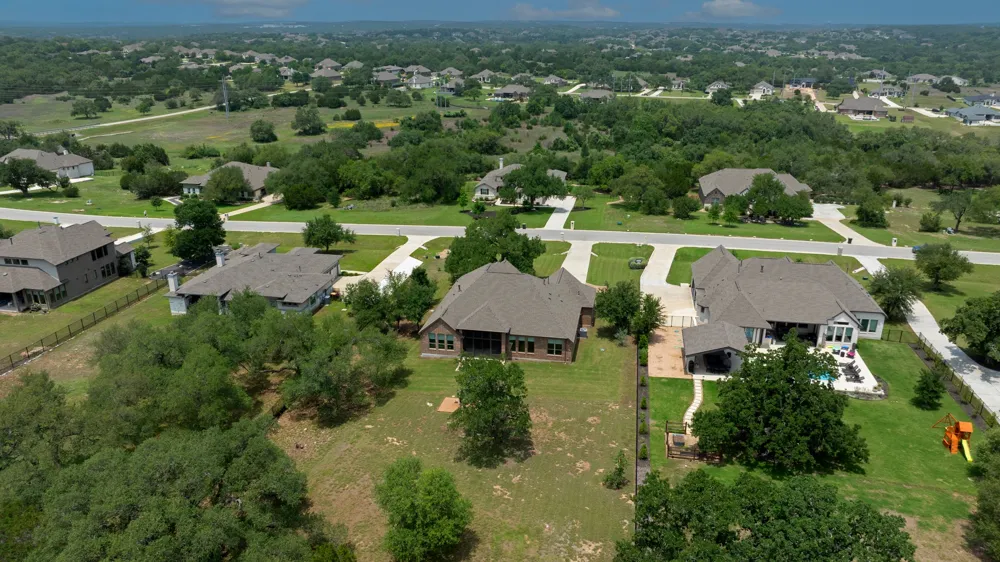 2285 Nature View Loop Driftwood, TX 78619
