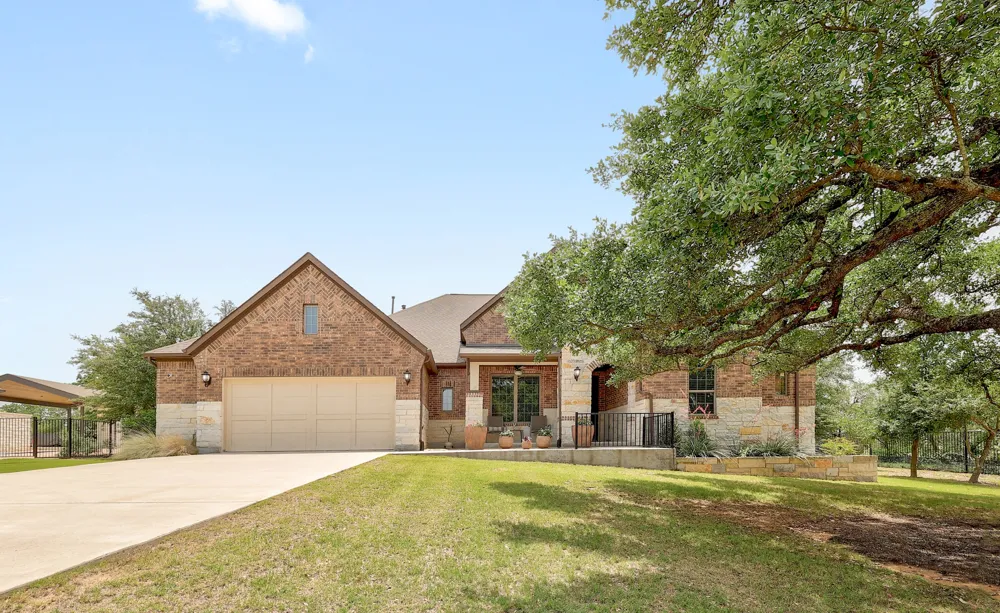 2285 Nature View Loop Driftwood, TX 78619