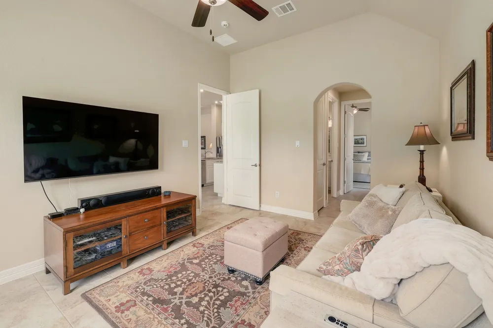 2285 Nature View Loop Driftwood, TX 78619