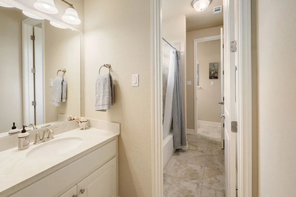 2285 Nature View Loop Driftwood, TX 78619