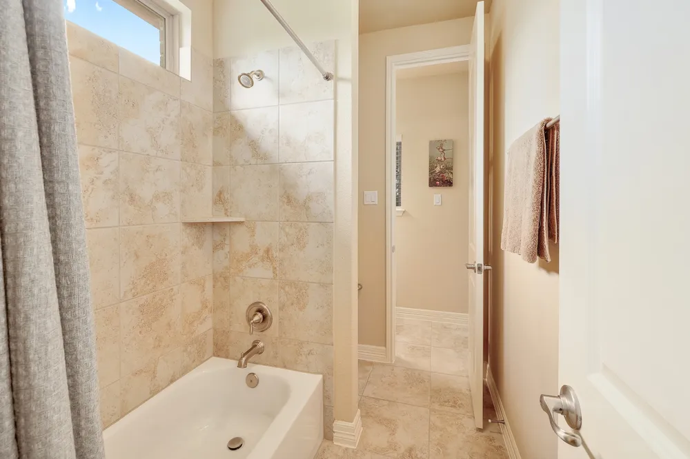 2285 Nature View Loop Driftwood, TX 78619