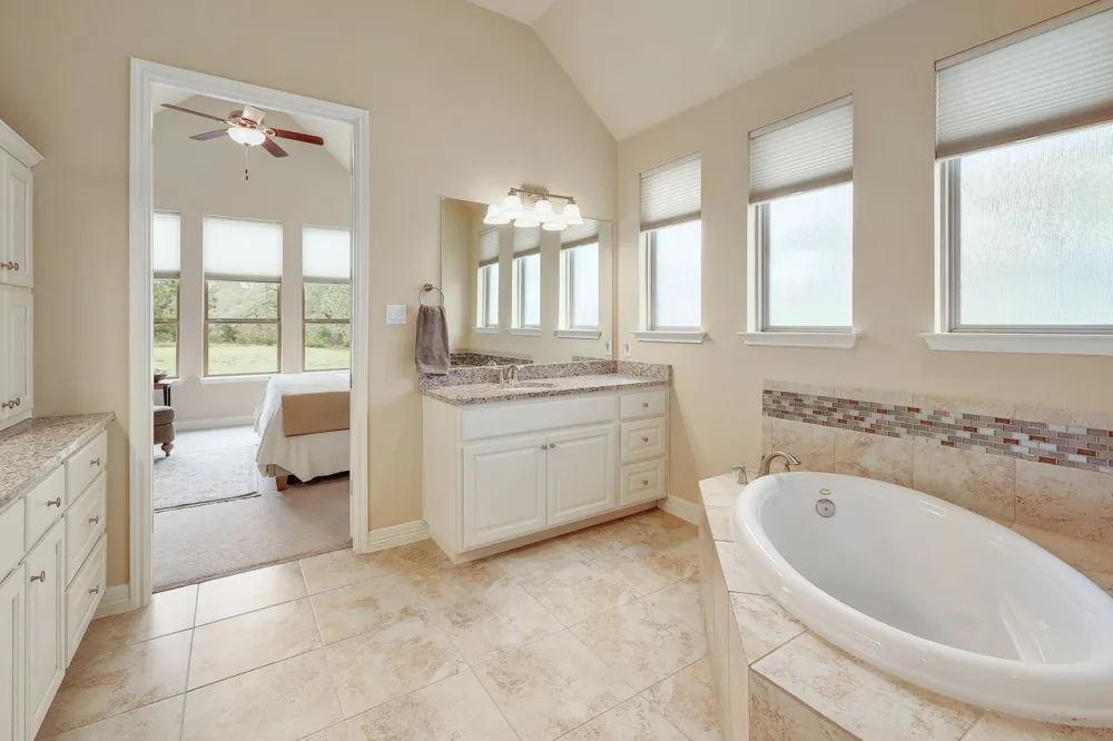 2285 Nature View Loop Driftwood, TX 78619