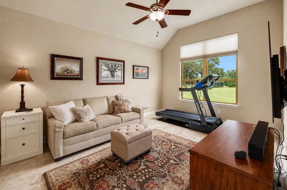 2285 Nature View Loop Driftwood, TX 78619