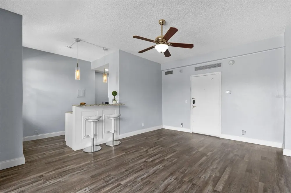 2109 BAYSHORE BOULEVARD #205 Tampa, FL 33606