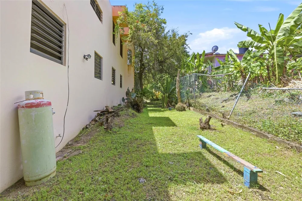 10 FORTUNA 27 A Luquillo, PR 00773