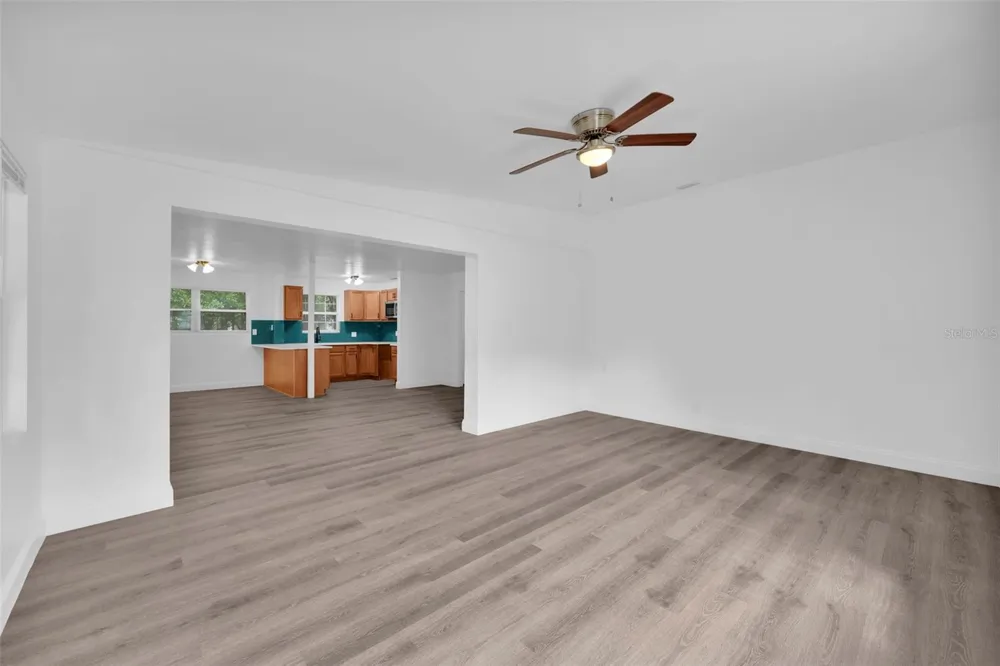 1110 BUSAC AVENUE Jacksonville, FL 32205