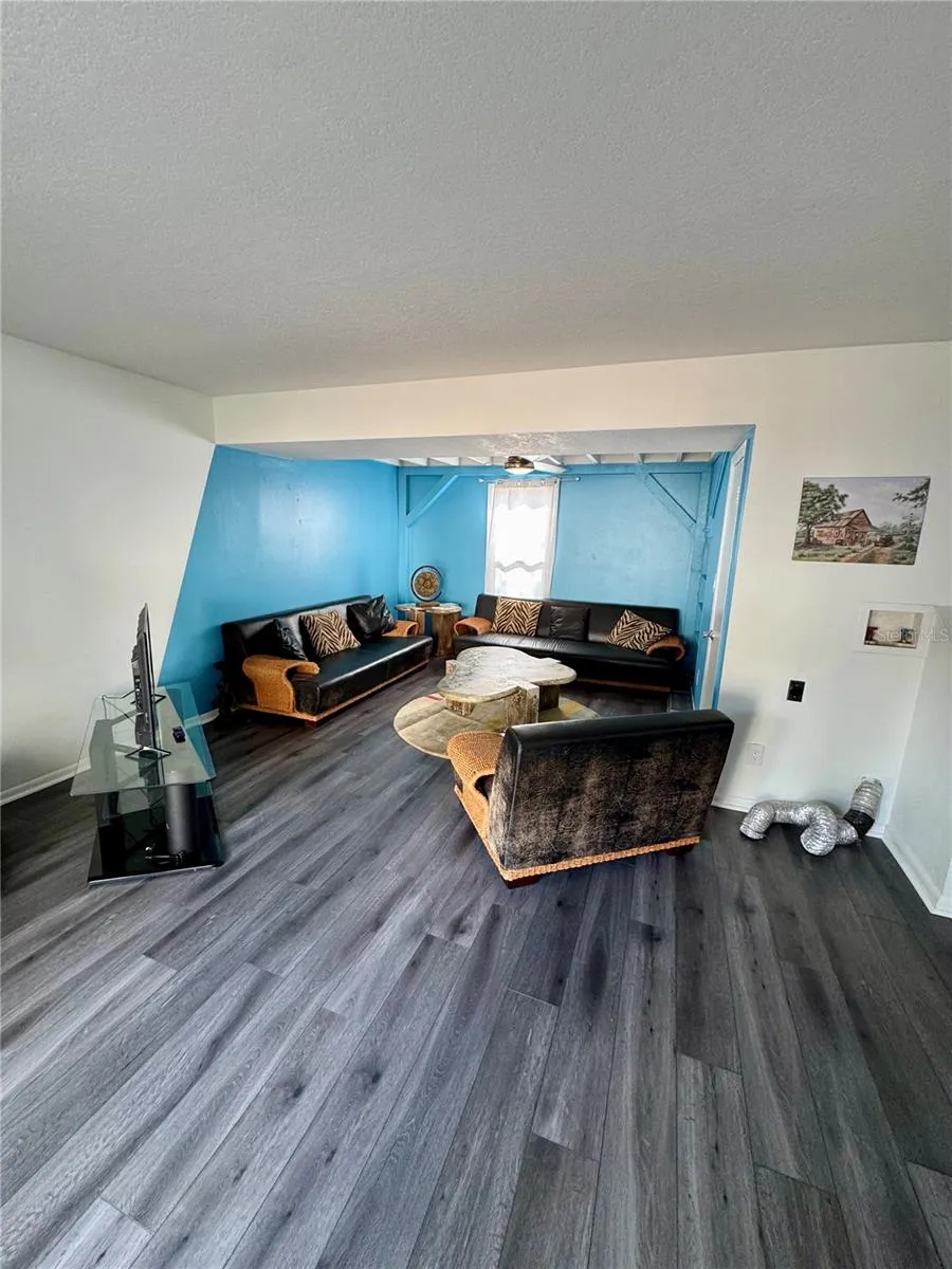 12315 TOUCHTON DRIVE #90 Tampa, FL 33617