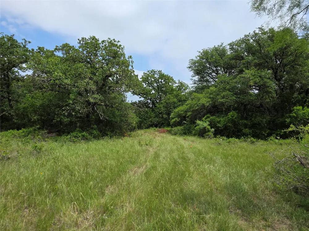 601 County Road 136 Comanche, TX 76442