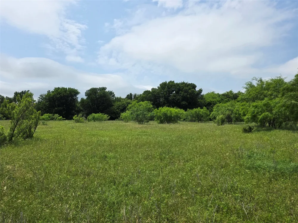 601 County Road 136 Comanche, TX 76442