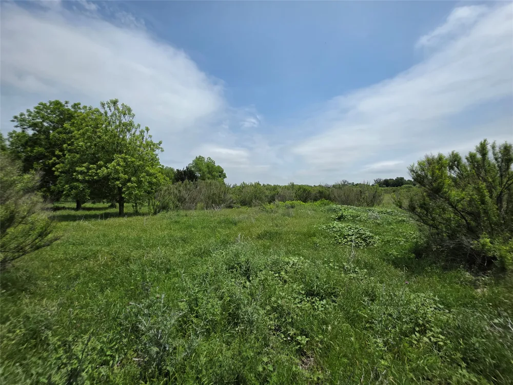 601 County Road 136 Comanche, TX 76442