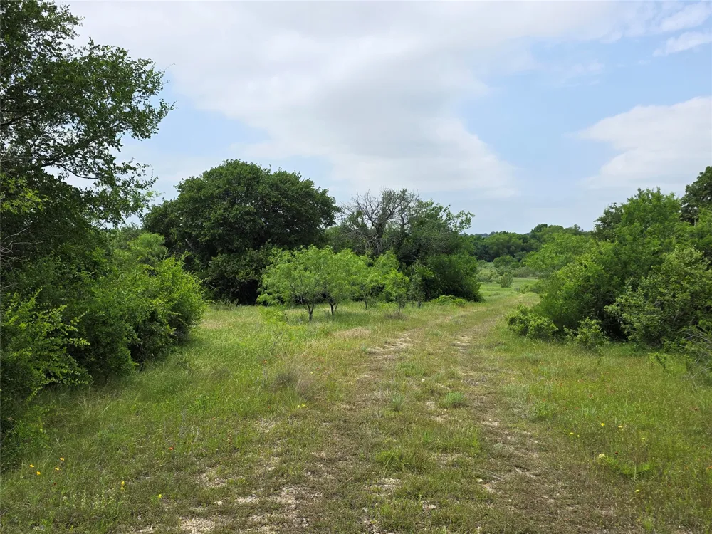 601 County Road 136 Comanche, TX 76442
