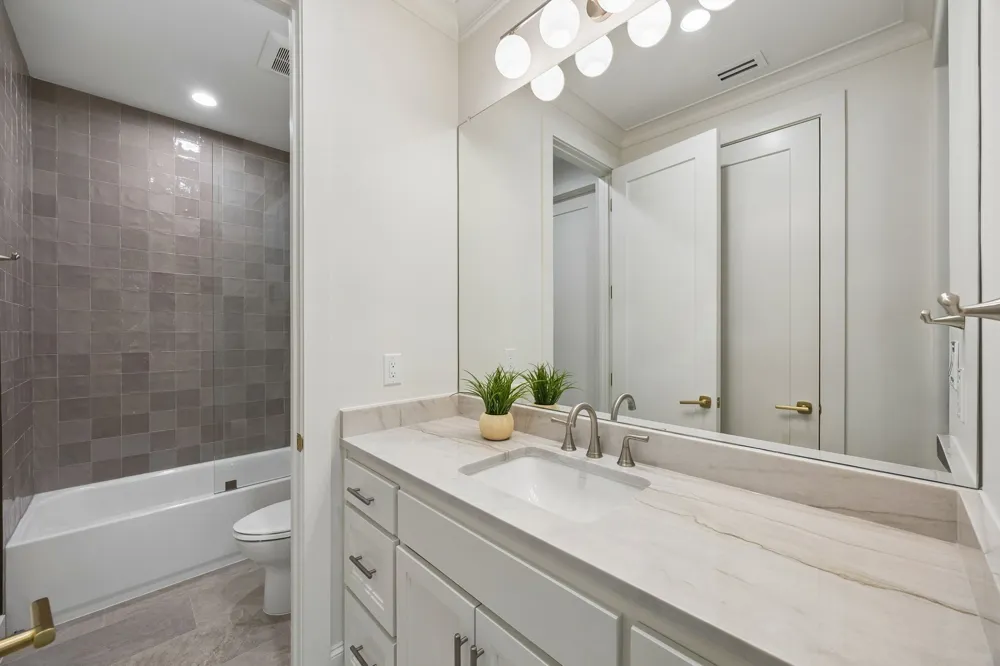 9939 Ontario Lane Dallas, TX 75220