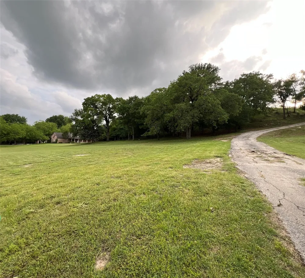 900 Squaw Creek Road Willow Park, TX 76087