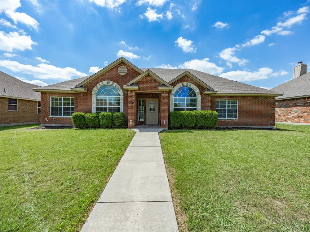 208 Red Wolf Lane