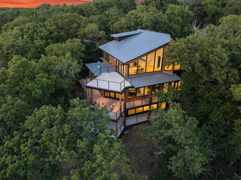 1009 Fox Hollow Lane