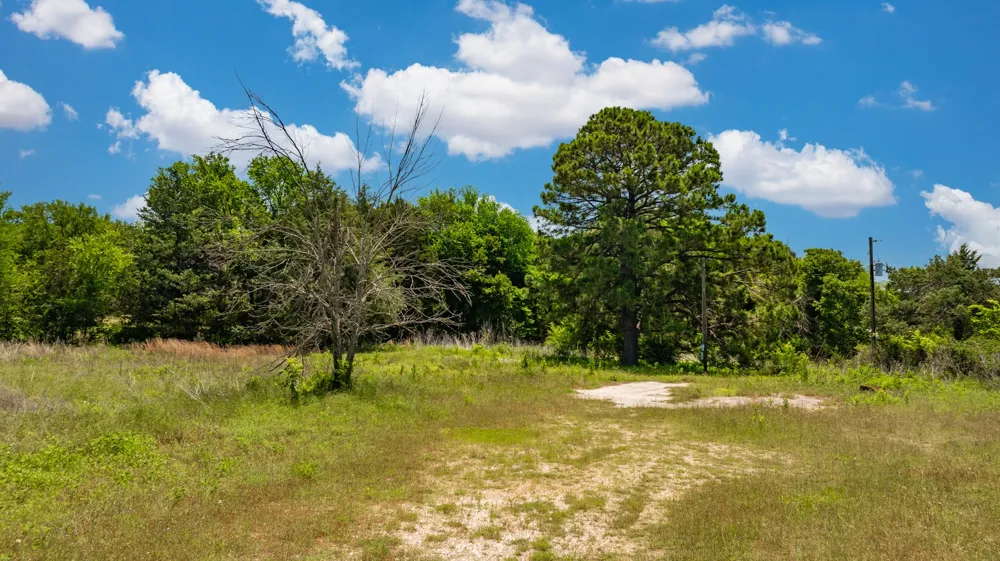 8646 S Highway 82 Gainesville, TX 76240