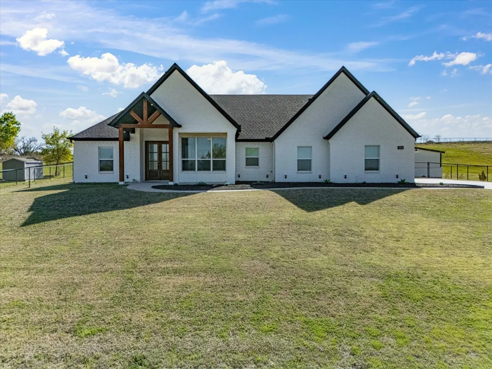 356 Scenic Wood Drive Reno, TX 76020