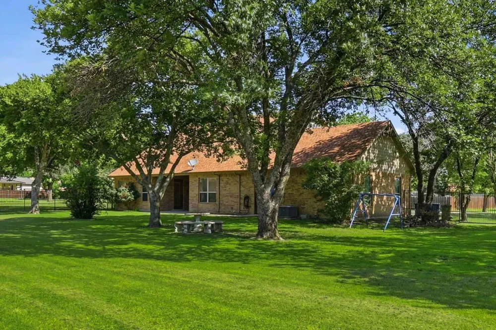 108 S Walnut Street Roanoke, TX 76262