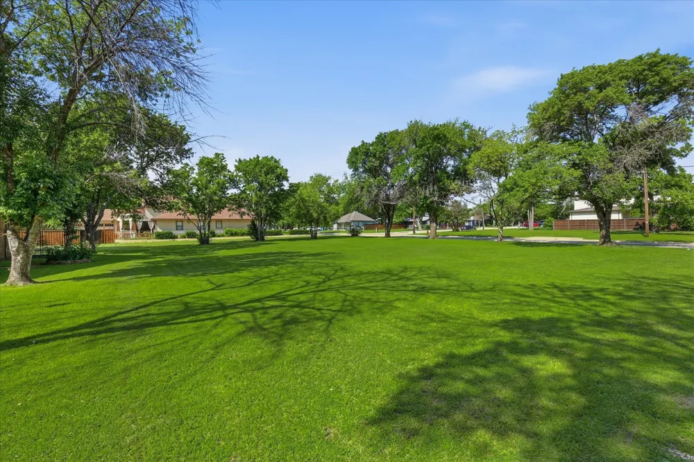 108 S Walnut Street Roanoke, TX 76262