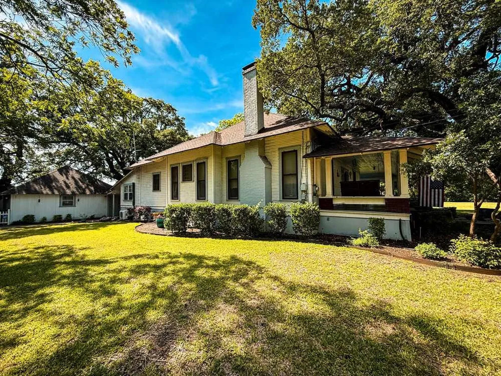 1708 S Wall Street Belton, TX 76513