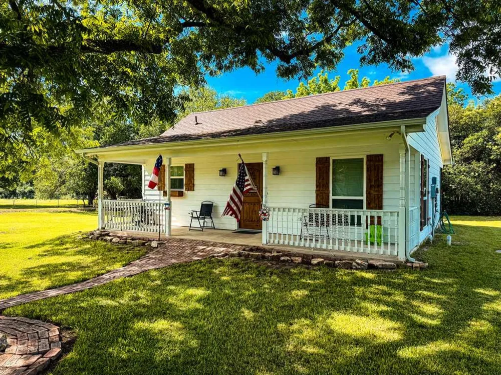 1708 S Wall Street Belton, TX 76513
