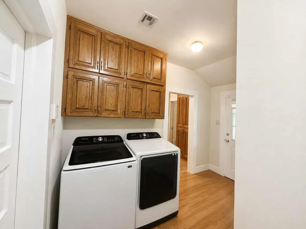 1708 S Wall Street Belton, TX 76513
