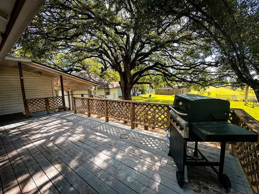 1708 S Wall Street Belton, TX 76513