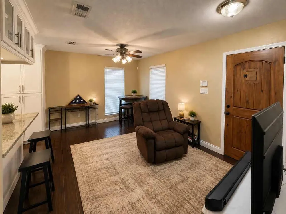 1708 S Wall Street Belton, TX 76513