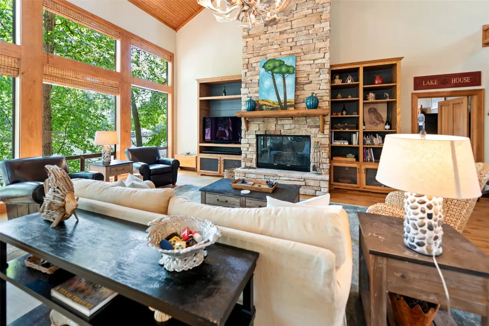 785 Windy Point Drive Mount Vernon, TX 75457