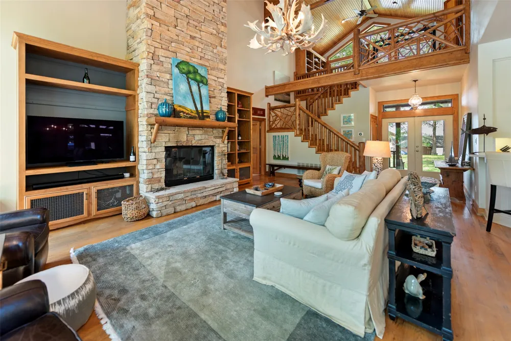 785 Windy Point Drive Mount Vernon, TX 75457