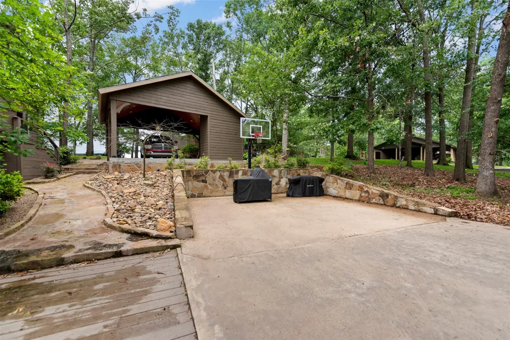 785 Windy Point Drive Mount Vernon, TX 75457