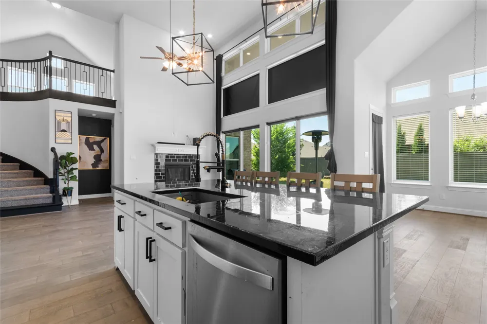 3909 Switchgrass Grove Venus, TX 76084