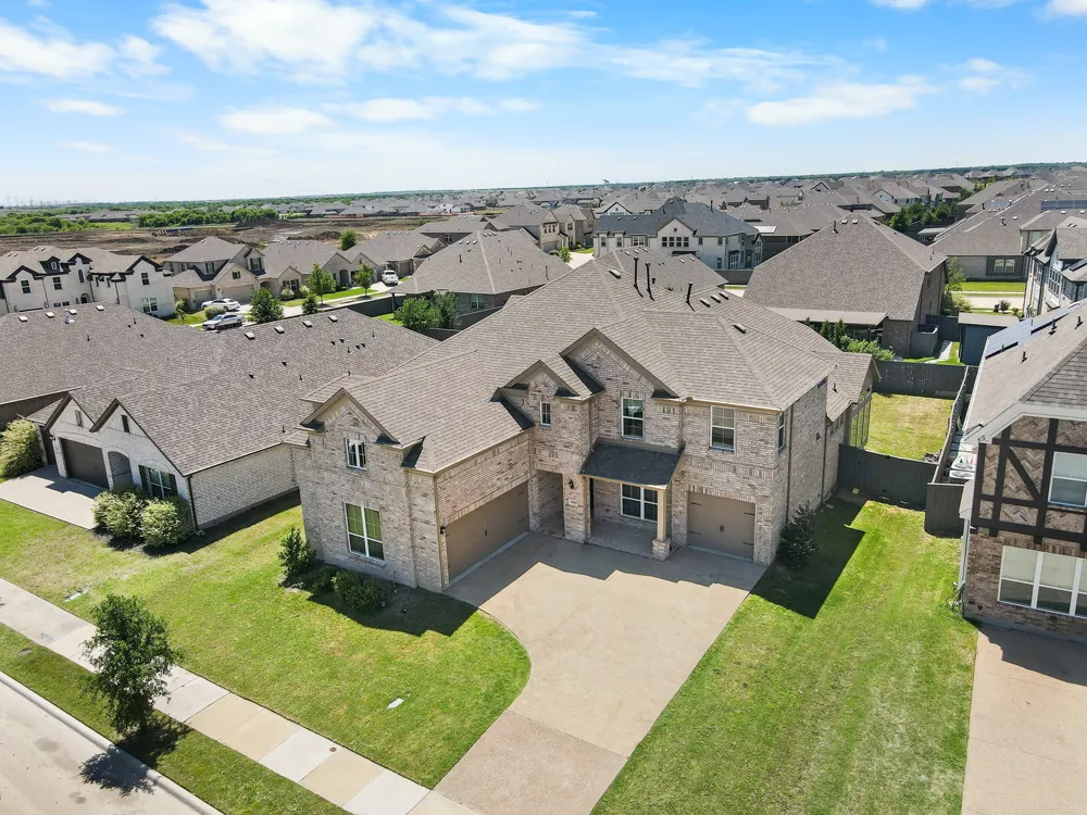 3909 Switchgrass Grove Venus, TX 76084