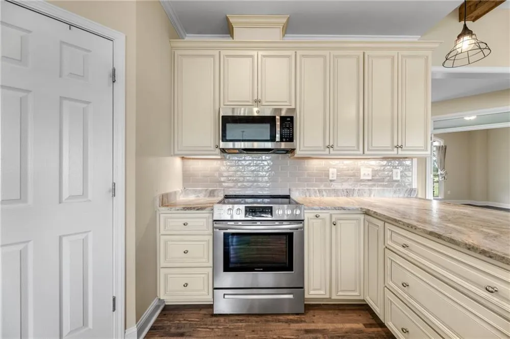 180 Spears Lane Mansfield, GA 30055