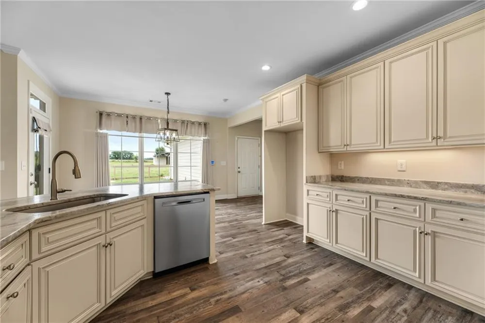 180 Spears Lane Mansfield, GA 30055