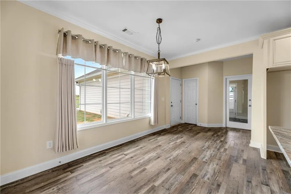 180 Spears Lane Mansfield, GA 30055