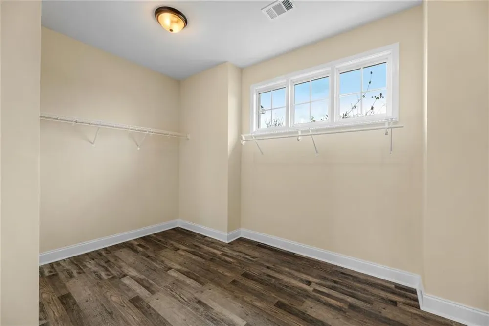 180 Spears Lane Mansfield, GA 30055