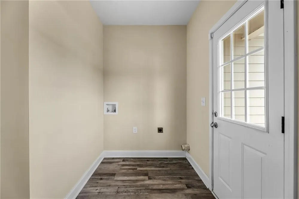 180 Spears Lane Mansfield, GA 30055