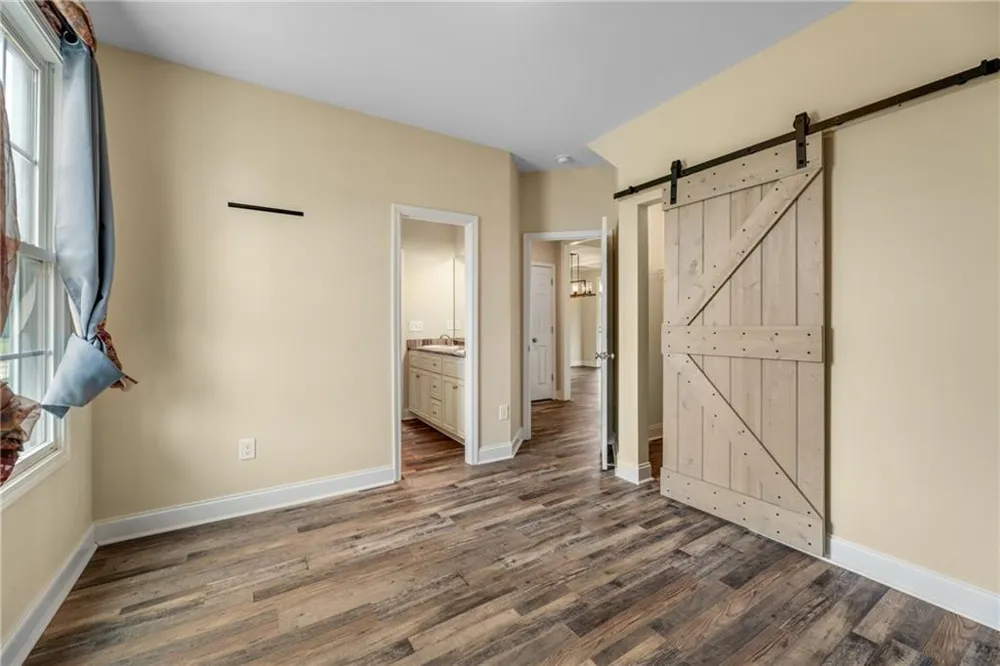 180 Spears Lane Mansfield, GA 30055